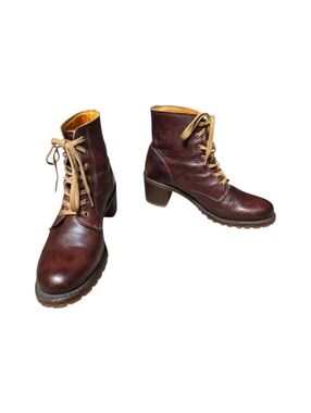 Frye Sabrina 6G Lace Up Distressed Leather Burgundy Ankle Booties Size 8